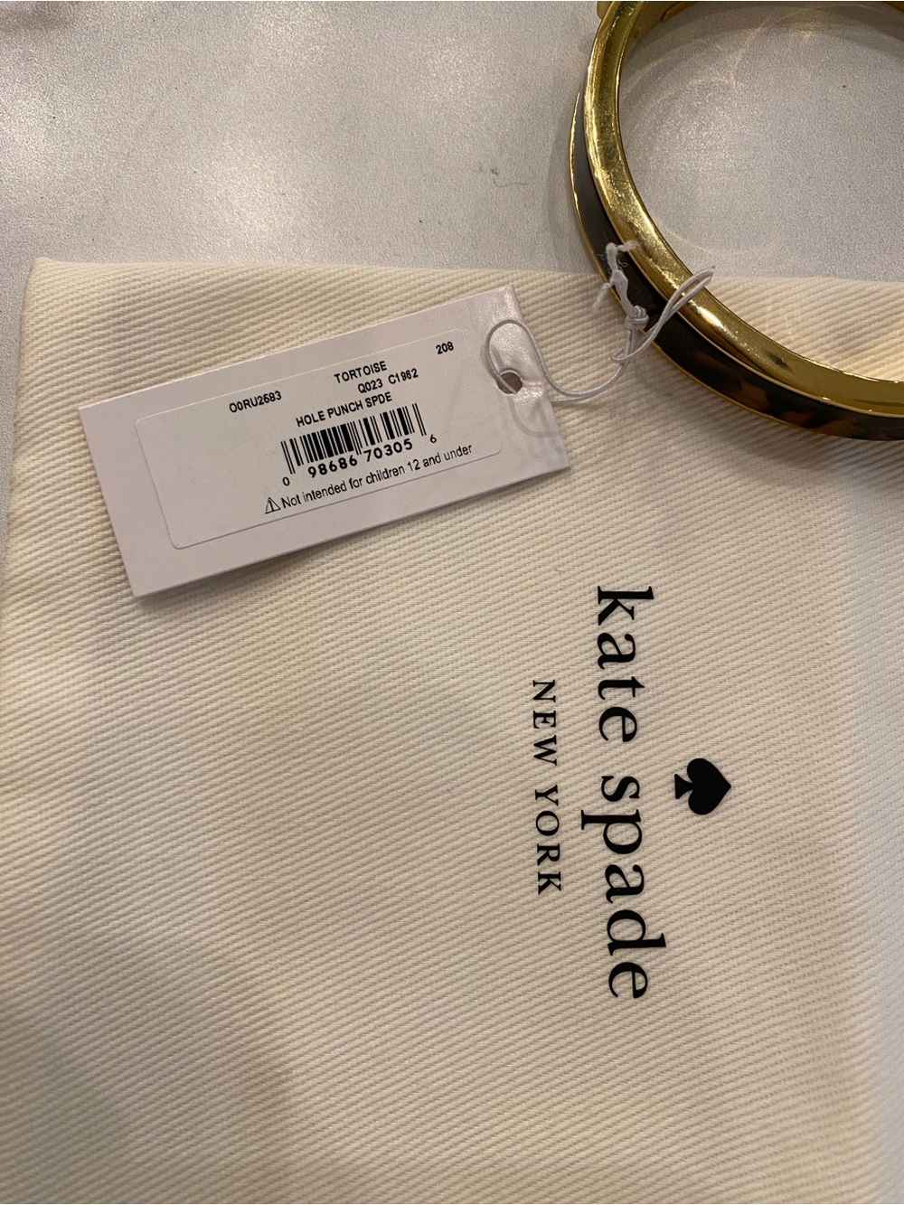 KATE SPADE Tortoise Inlaid Hole Punch Spade Hinged Bracelet - Picture 5 of 5